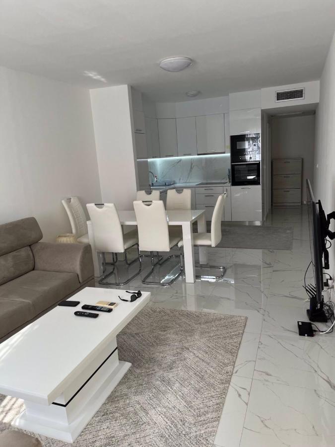 Adriatic Apartman Becici  Exterior photo